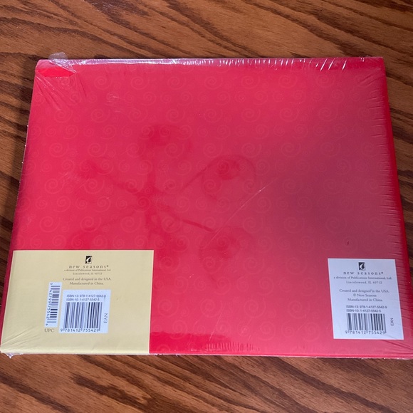 New Seasons My Kid’s Masterpiece Art Calendar - Picture 4 of 6